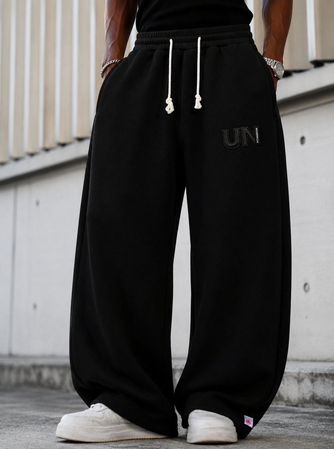 3D UN SWEATPANTS (BLACK)